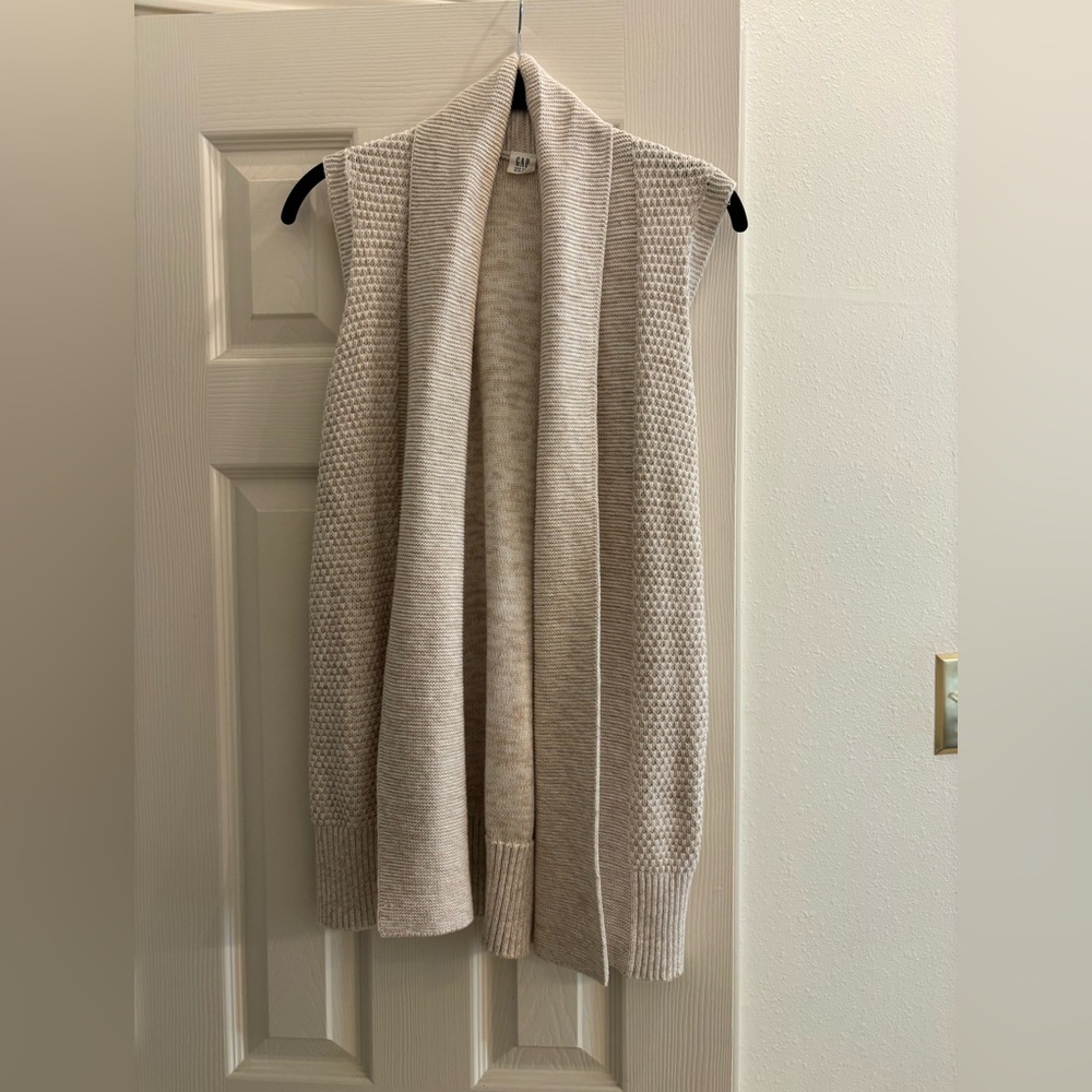 GAP Cream Sleeveless Women's Cardigan
